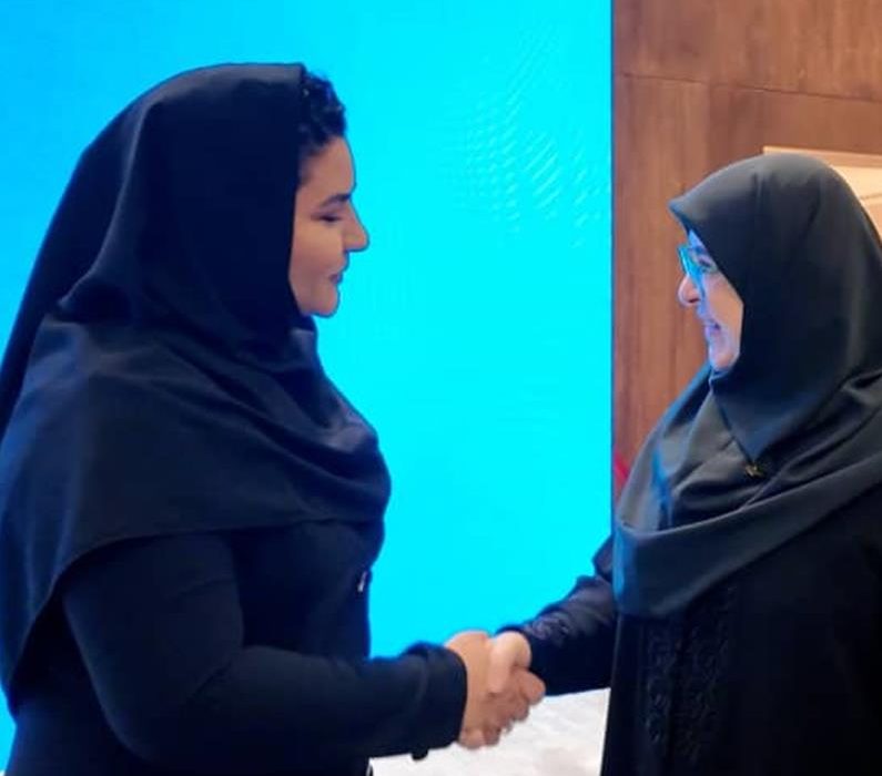 سخنگوی دولت در جمع خبرنگاران در جزیره کیش: بیمه دی در مسیر شفافیت، متعهد و در کنار اصحاب رسانه است