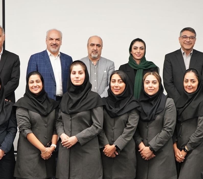 تثبیت گواهی استاندارد بین‌المللی ISO ۱۵۸۳۸ در مرکز ارتباط با مشتریان بیمه دی