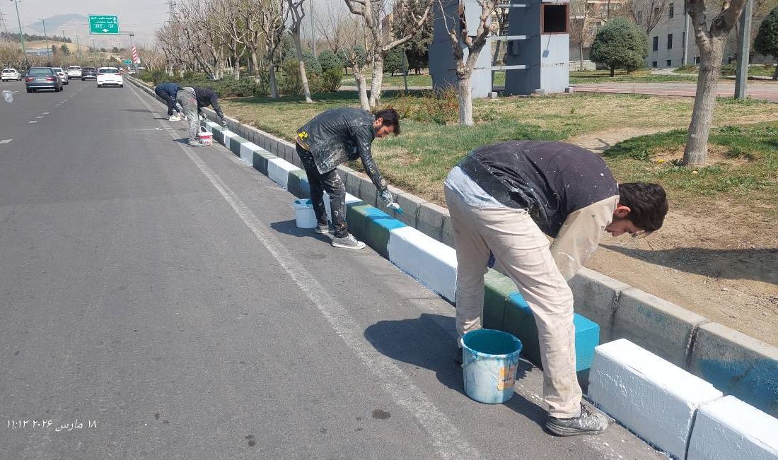 بهسازی چهره معابر منطقه ۲ با رنگ‌آمیزی ۲۰ کیلومتر جدول