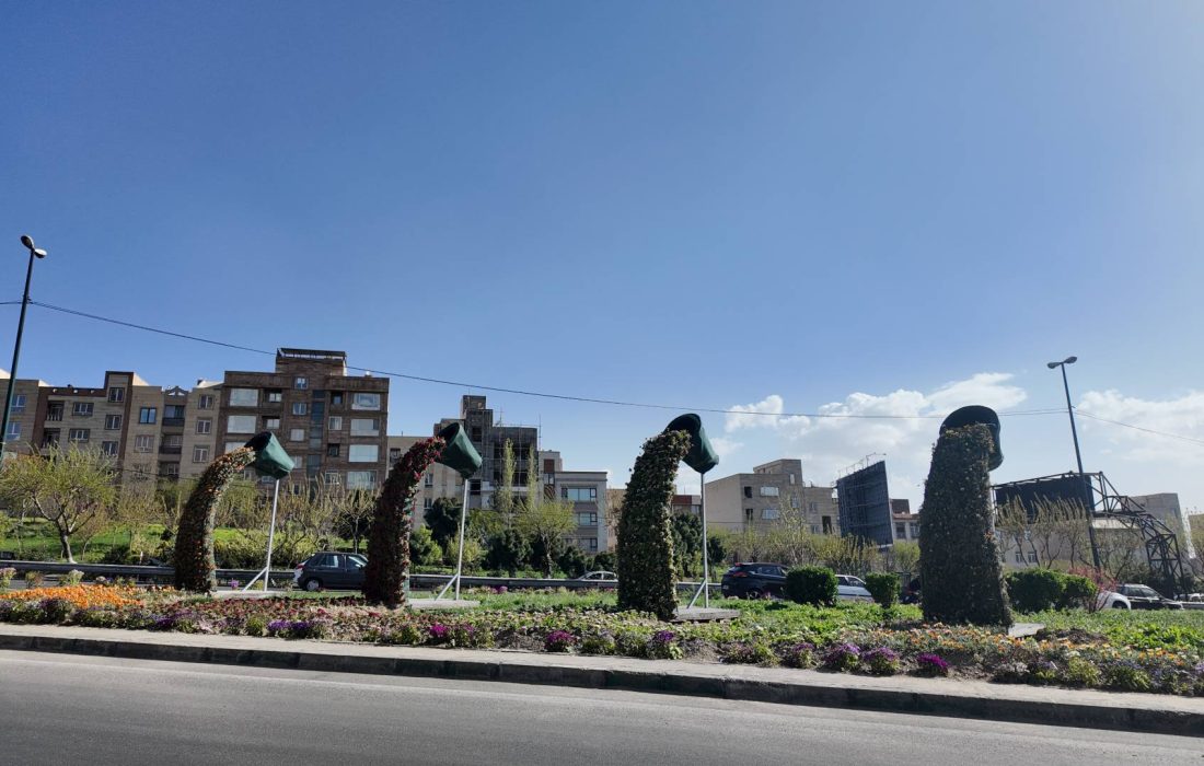 استقرارالمان های توپیاری در ورودی بزرگراه شیخ فضل الله