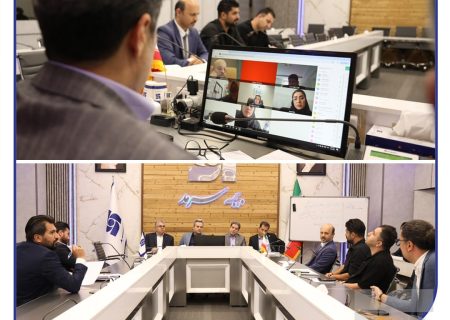 نشست صمیمی مدیرعامل بیمه سرمد با نمایندگان برتر شبکه فروش ،تقویت ارتباط با شبکه فروش؛ محور اصلی نشست
