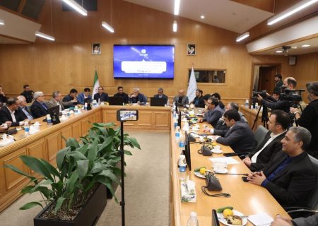 حضور مدیرعامل بانک صنعت و معدن در نشست وزیر امور اقتصادی و دارایی با فعالان اقتصادی استان خراسان رضوی و سرمایه‌گذاران خارجی