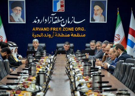 نشست مدیرعامل سازمان منطقه آزاد اروند با معتمدین محلی؛ آغاز فصل تازه‌ای از هم‌افزایی اجتماعی و اقتصادی در اروند