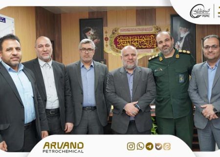 دیدار مدیرعامل و مدیران ارشد شرکت پتروشیمی اروند با فرمانده ناحیه مقاومت بسیج ماهشهر به مناسبت هفته بسیج