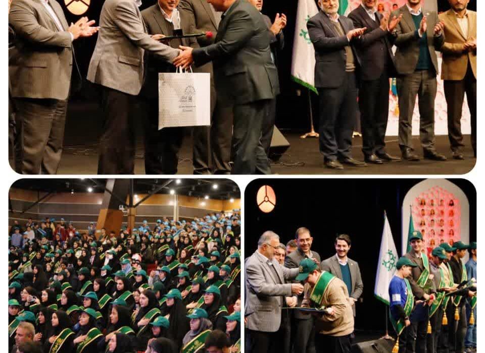 تقدیر شهردار تهران از حسین کاشانی‌پور شهردار منطقه۱۶ به عنوان شهردار نمونه در آیین تنفیذ احکام شهرداران مدارس