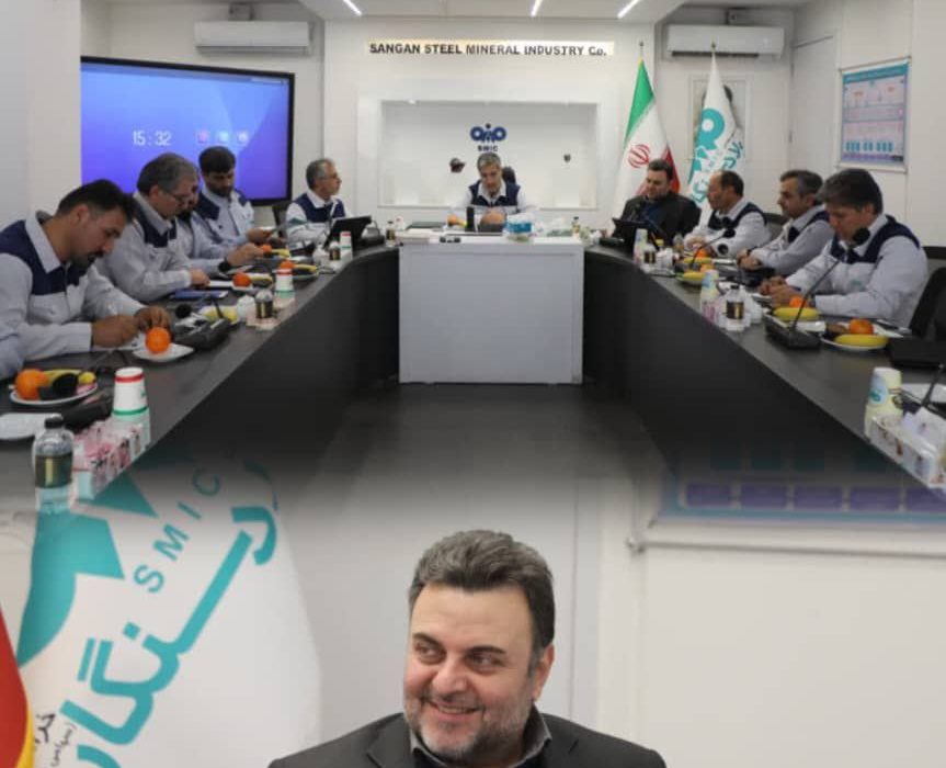 حمیدرضا عقاب نشین؛ معاون فروش و خرید مواد اولیه / هادی مومنی، معاون خرید تجهیزات، ماشین الات، قطعات و قراردادها