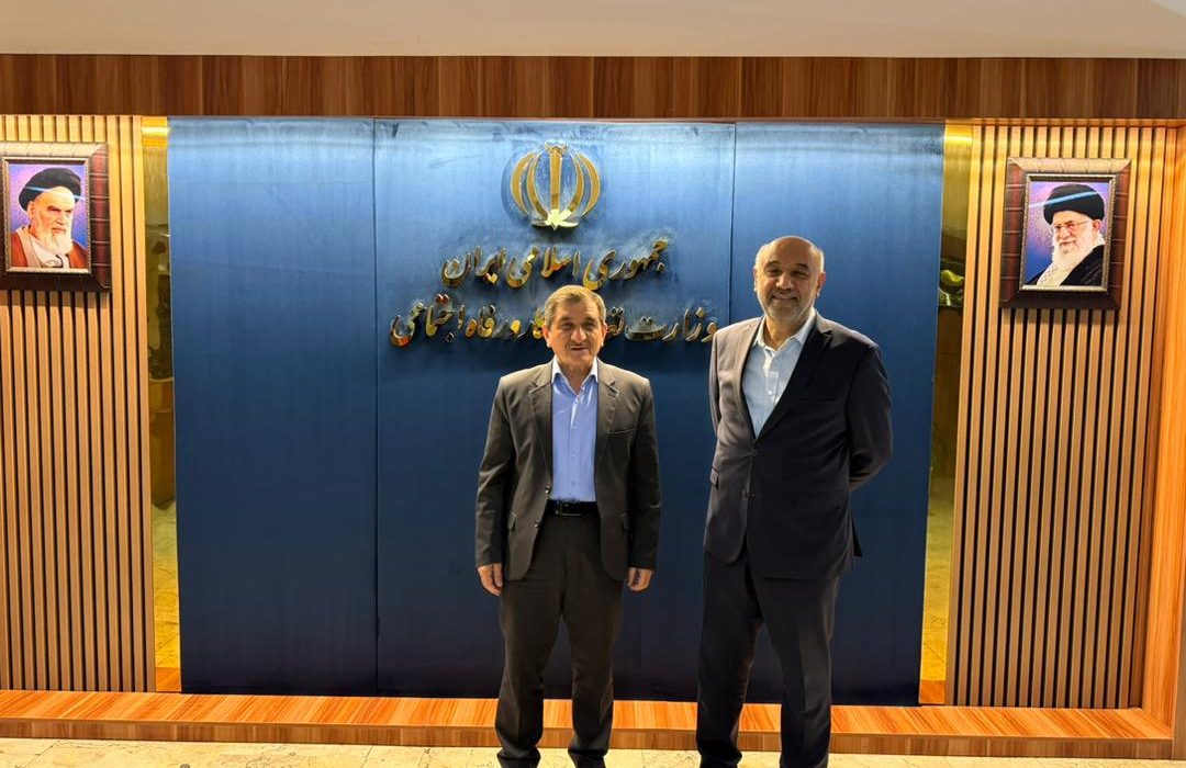 بررسی مسائل آبادان و خرمشهر در نشست مدیرعامل اروند با وزیر کار