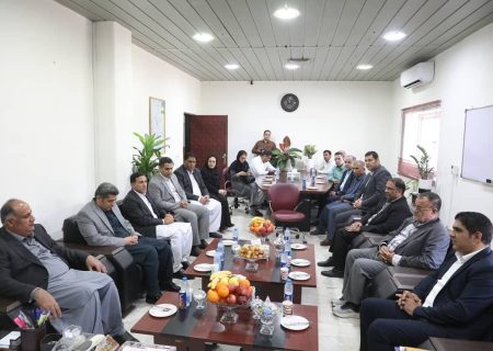 بازدید مدیرعامل سازمان منطقه آزاد از اداره کل گمرک چابهار