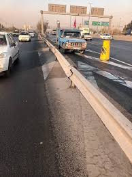&#x۲۰۰d; تعمیر فوری گاردریل‌های آسیب‌دیده در بزرگراه آزادگان
