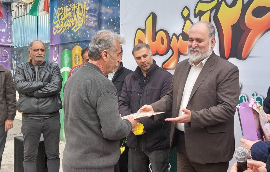 تقدیر از رانندگان قانون‌مدار منطقه ۲ به مناسبت روز ملی حمل‌ونقل