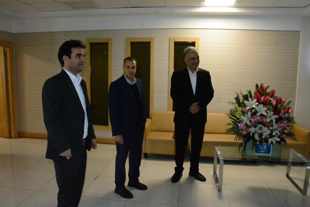 دیدار جمعی از مدیران ارشد بانک صنعت و معدن با همکاران معاونت مالی و بین الملل به مناسبت روز حسابدار