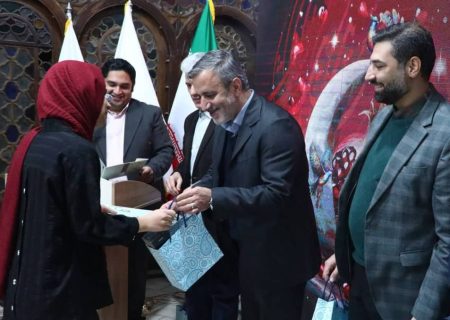برپایی محفل ادبی « شب شعر یلدایی » در منطقه ۱۲