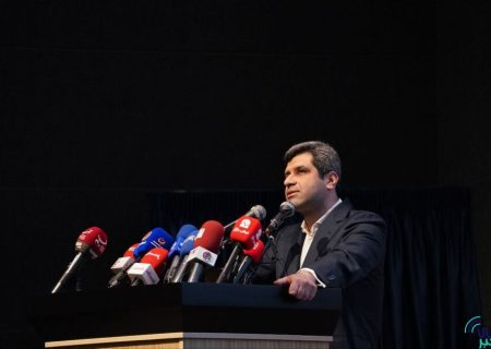 سهم بازار مالی از ارزش کل معاملات به ۴۱ درصد رسید/ ۲۹ تن موجودی نقره در خزانه بورس کالا/ پس از نقره، صندوق مس هم رونمایی خواهد شد