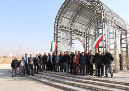 مراسم گرامیداشت آغاز دهه مبارک فجر در شرکت آلومینای ایران و تجدید میثاق کارکنان با آرمان‌های امام راحل (ره)