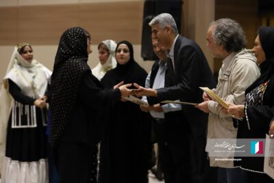توسعه اقتصاد هنر باید به استقلال هنرمندان از نهادهای دولتی منجر شود